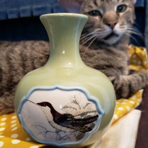 Anthropologie Green Picture Frame Vase w/ Bird